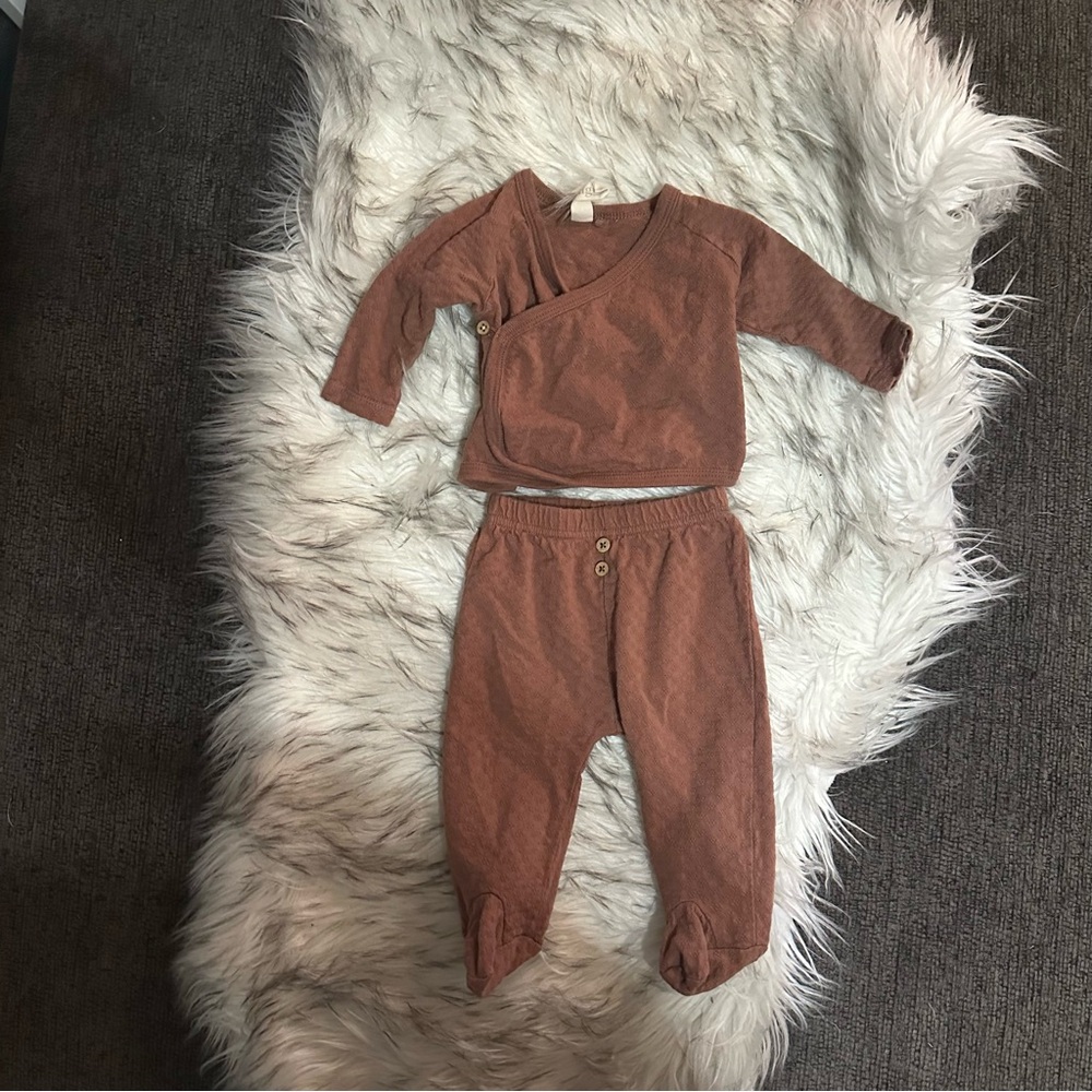 Snuglo Kids Matching Set in Brown